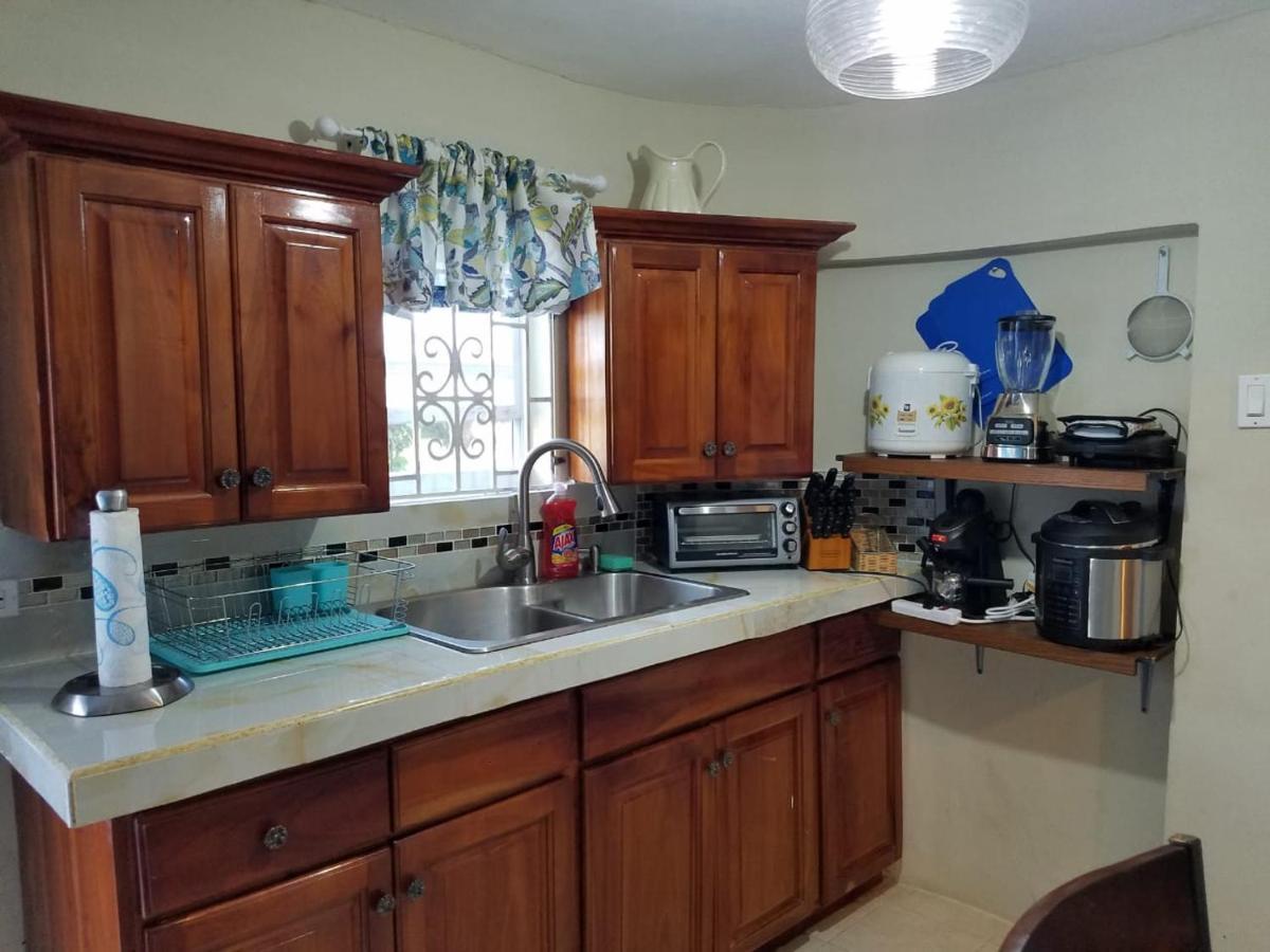 Bella Vista Vacation Apartment Teluk Montego Bagian luar foto