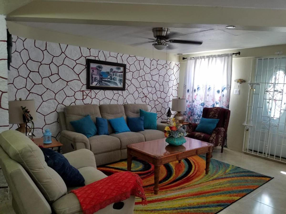 Bella Vista Vacation Apartment Teluk Montego Bagian luar foto