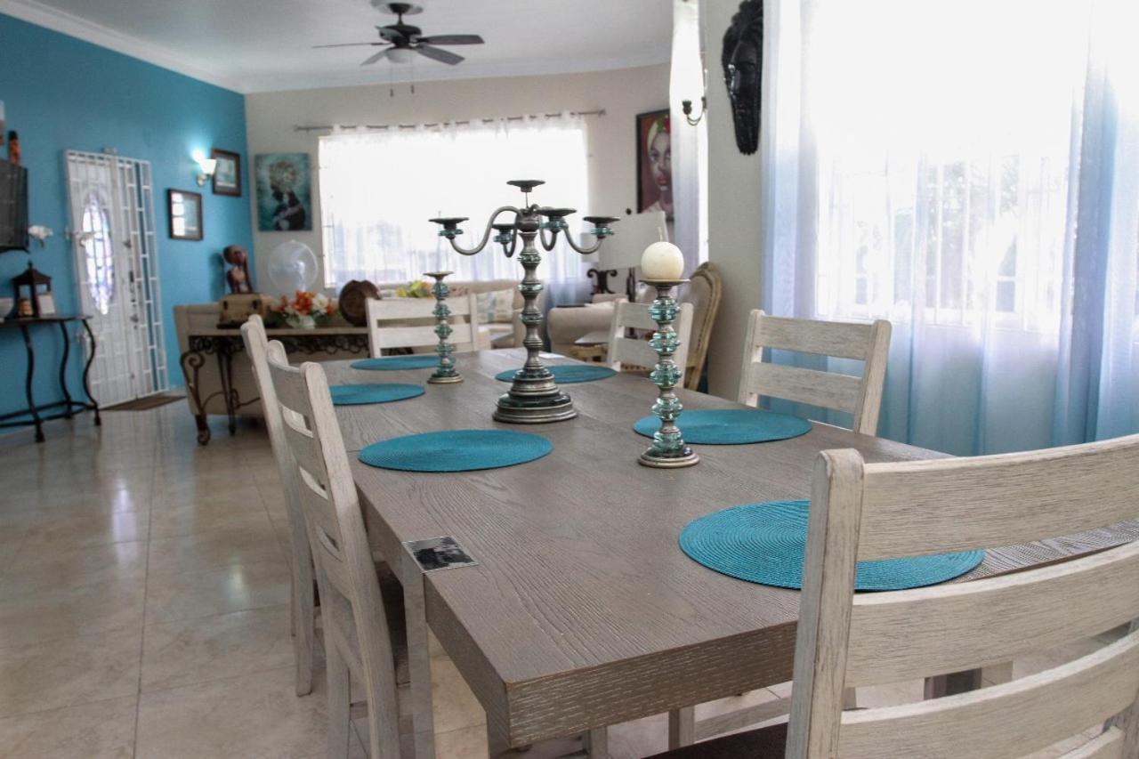 Bella Vista Vacation Apartment Teluk Montego Bagian luar foto